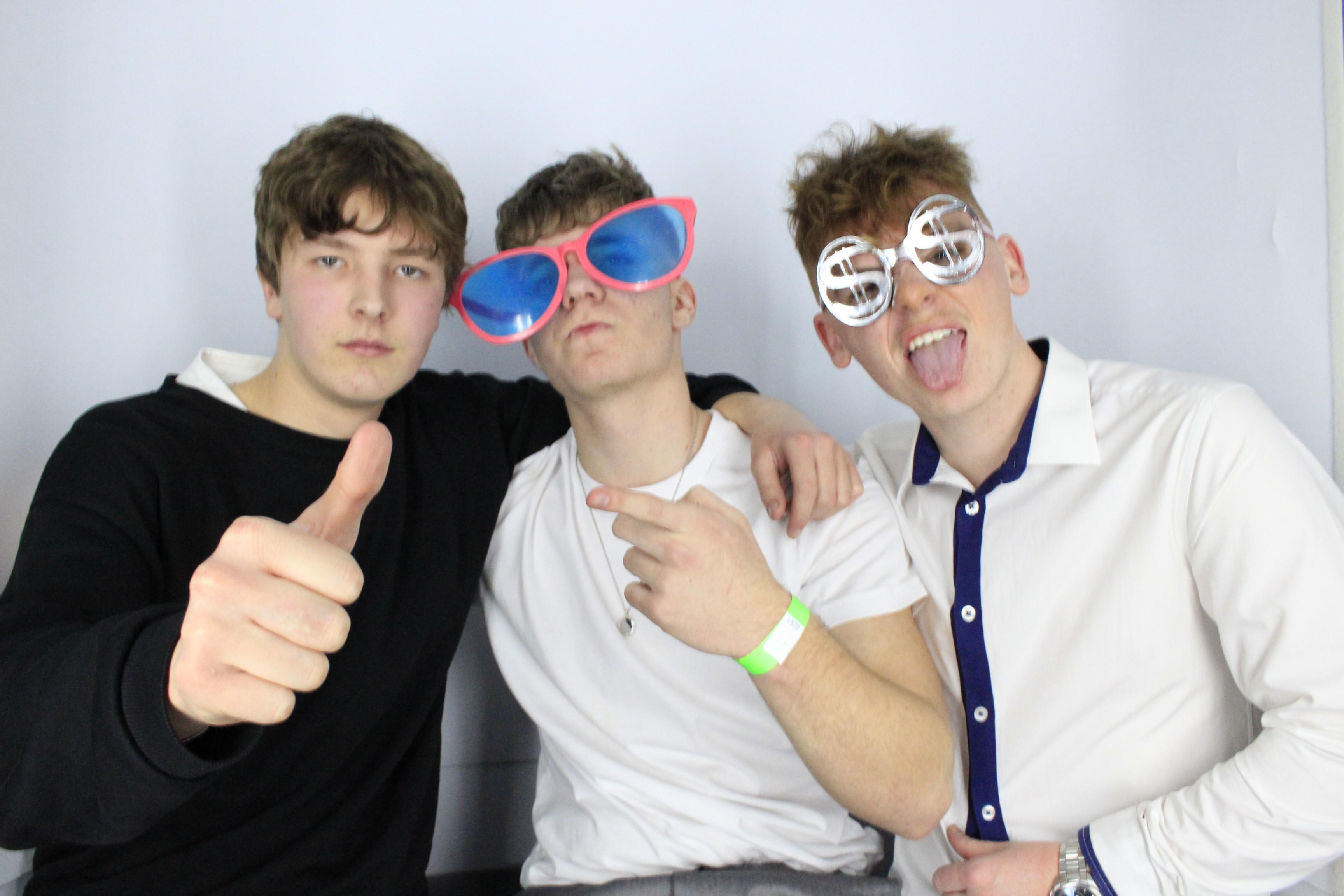 Issy & Alice's 18th Birthday Party | View more photos from the event at gallery.myphotoboothexperience.co.uk/u/MyPhotoBoothExperienceLtd/Issy-Alices-18th-Birthday-Party